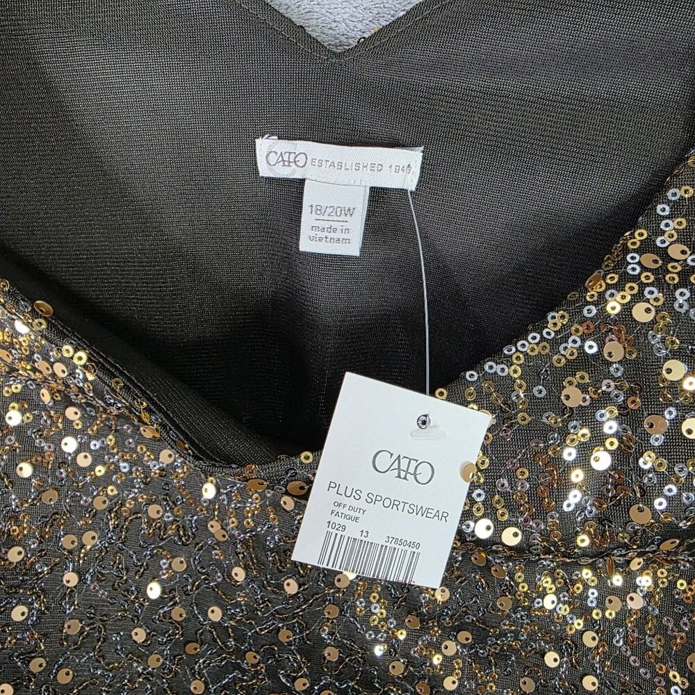 Womens Cato Gold & Silver Sequin Top Round Neck Short Sleeve Lined Size 18/20W - Picture 2 of 10